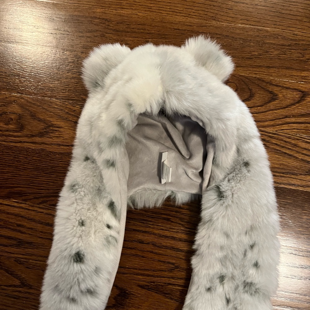 Restoration Hardware Baby & Kids Luxe Faux Fur Kids' Snow-leopard Hood - Picture 4 of 4